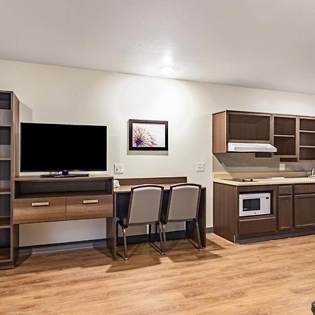 Woodspring Suites Toledo Maumee Exterior photo
